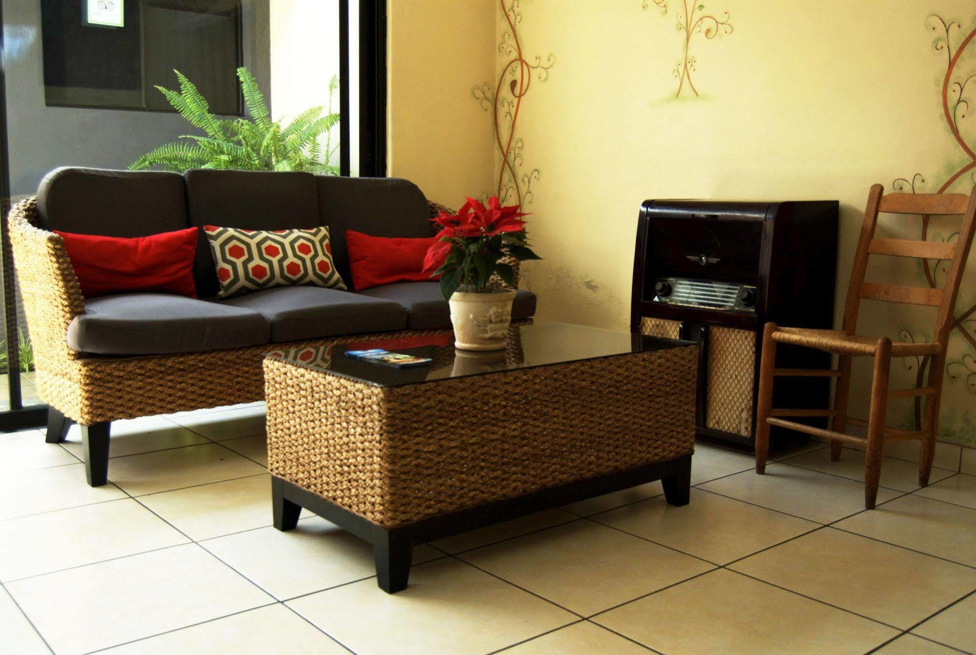 Hotel Meson De Maria Antiguo Cuscatlan Ngoại thất bức ảnh
