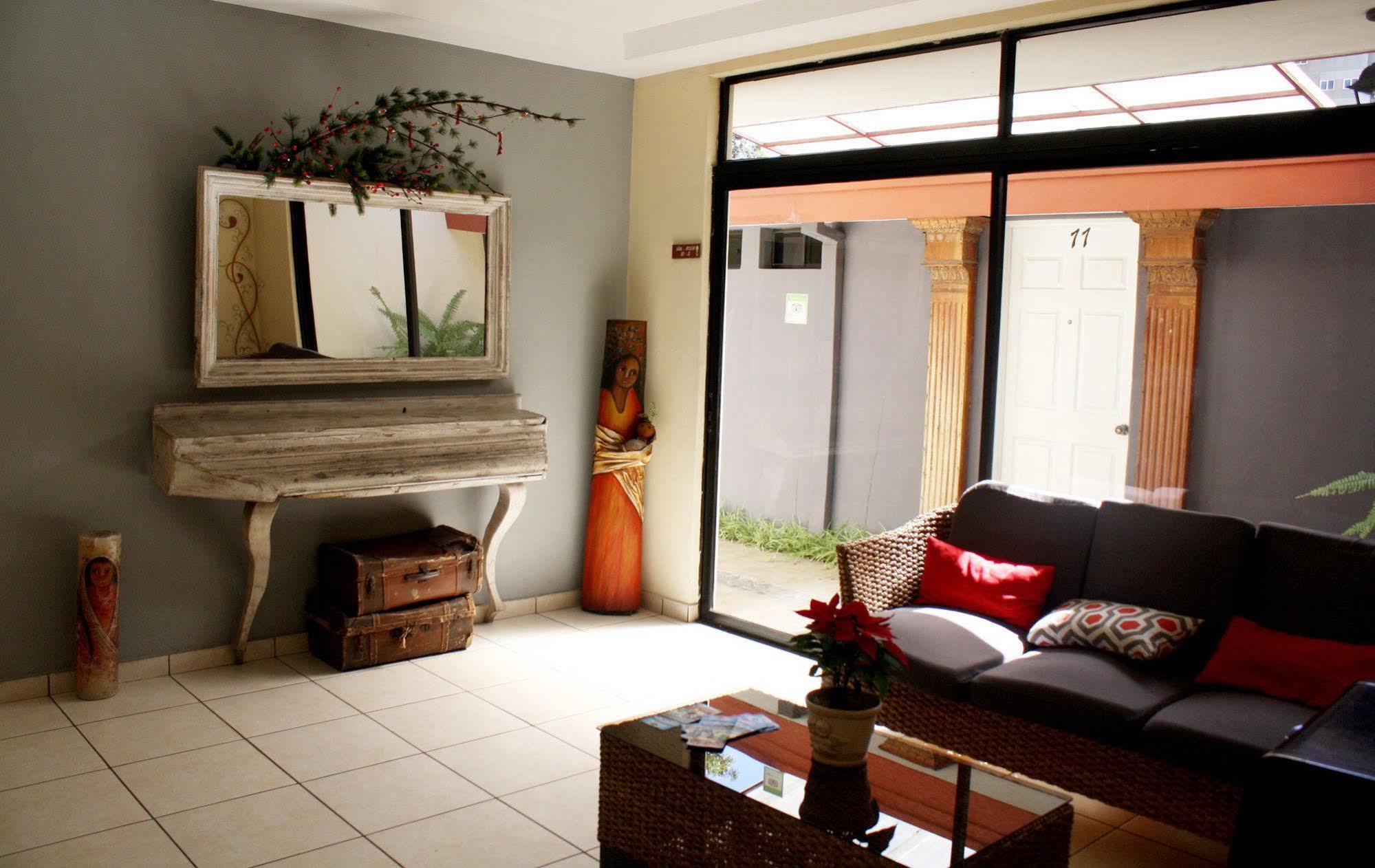 Hotel Meson De Maria Antiguo Cuscatlan Ngoại thất bức ảnh