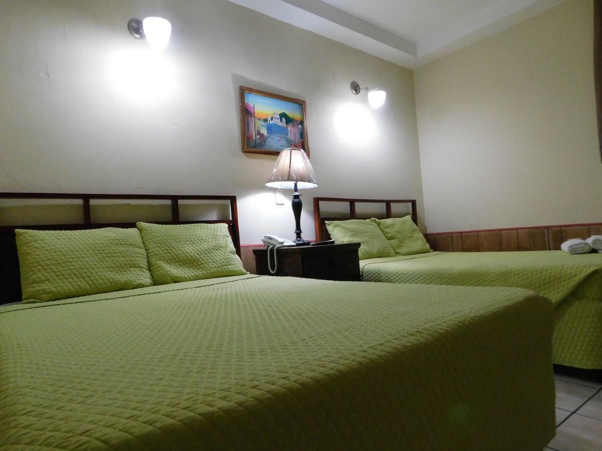 Hotel Meson De Maria Antiguo Cuscatlan Ngoại thất bức ảnh