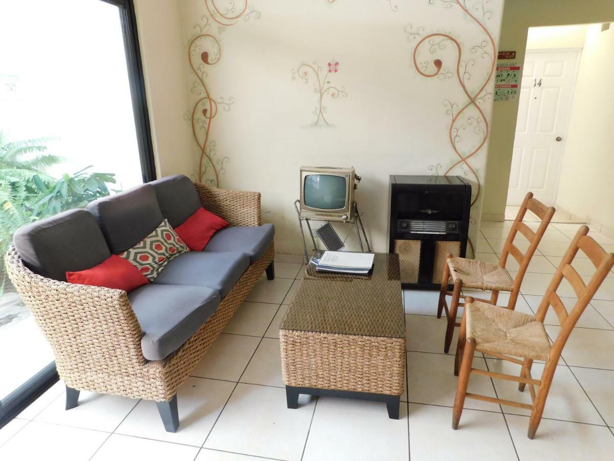 Hotel Meson De Maria Antiguo Cuscatlan Ngoại thất bức ảnh