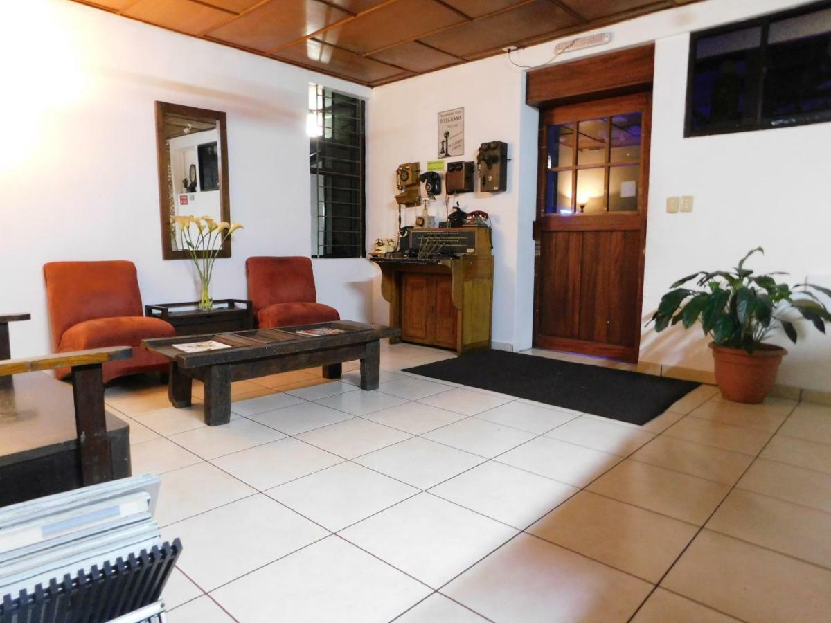 Hotel Meson De Maria Antiguo Cuscatlan Ngoại thất bức ảnh
